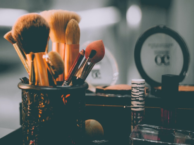 40 frases de maquiagem para arrasar na hora de se arrumar